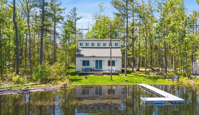 Lakefront Cabin on All-Sports Manuka Lake | Dock + Fire Pit