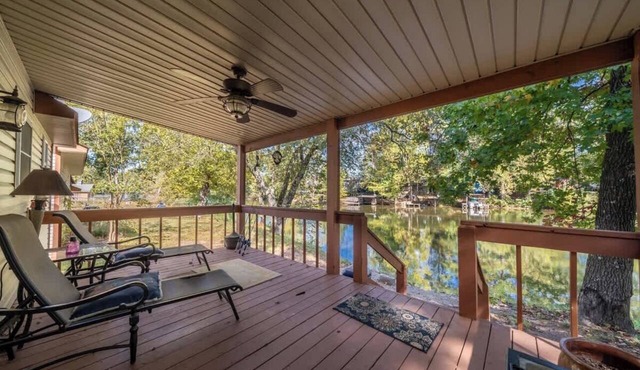 Lakefront Cabin w/Kayak & Private Pier in Hot Springs