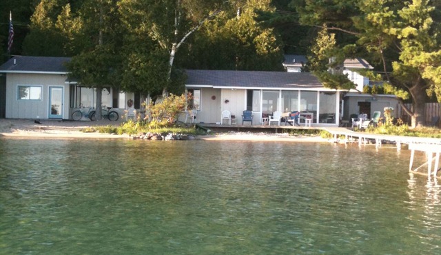 Lakefront Cottage with 100' Sandy Beach on Crystal Lake