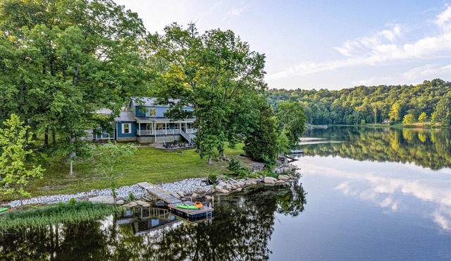 Lakefront | Dock, 4 Kayaks, Firepit, Sleeps 8