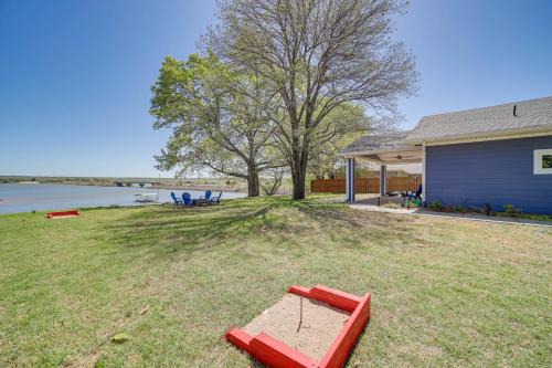 Lakefront Eufaula Cabin w/Fire Pit & Private Dock in Eufaula