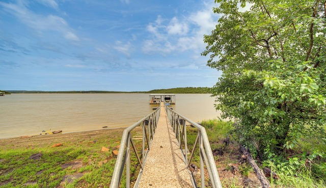 Lakefront Eufaula Vacation Rental w/Private Dock in Eufaula