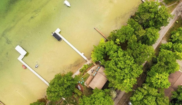 Lakefront getaway near Sleeping Bear Dunes