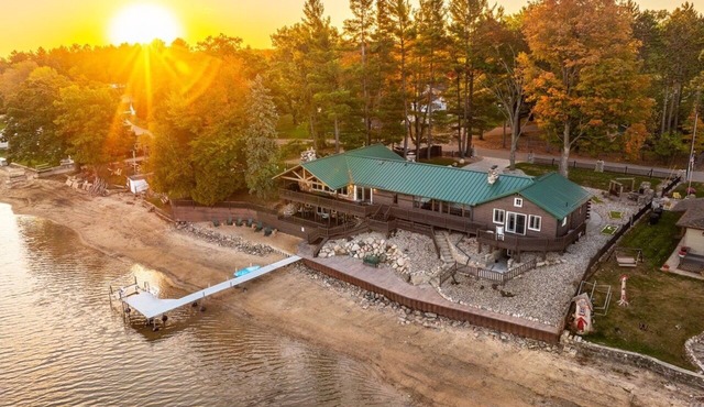 Lakefront, Indoor Heated Pool, Sandy Beach+Dock+Kayak, Gameroom+Firepit