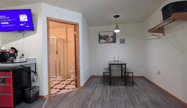 Lakeside Double Queen Suite | Upper-Level Retreat