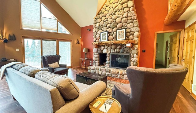 Lakeside Oasis on Chaney Lake *In-Floor Heating*