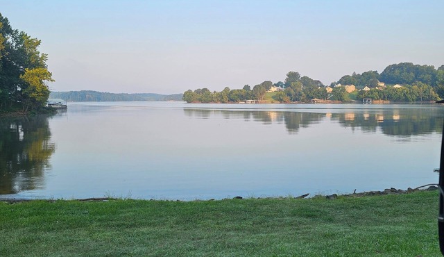 LAKEVIEW LIVING @ LIGHTHOUSE BAY