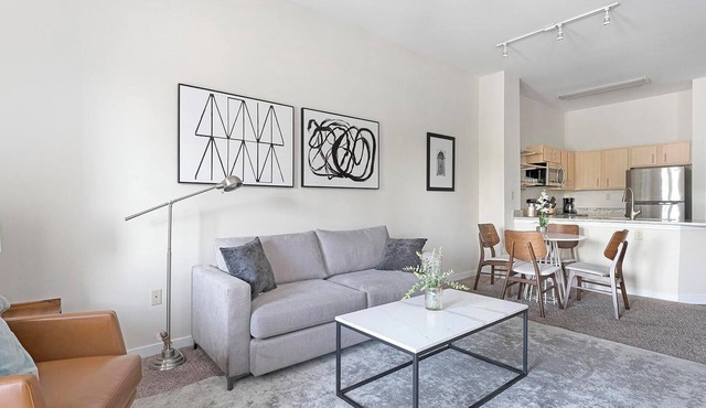 Landing | Amazing 1BD, Pool, Gym in Memphis