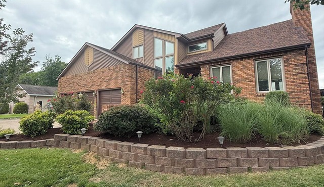 Location & views! Cozy with room for 10. Outdoor firepit & 2 covered boat slips.
