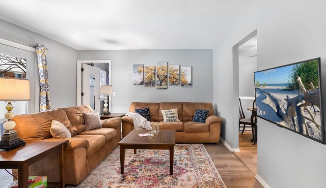 Lovely 3 BD Apt. J | Ground Floor, Great Coffee!