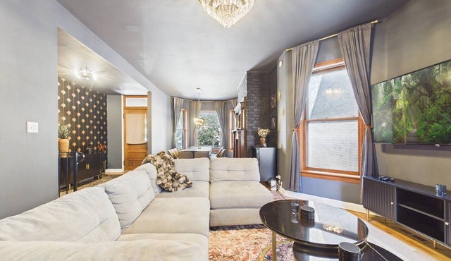 Luxury Wrigley Getaway | 2BR + Parking