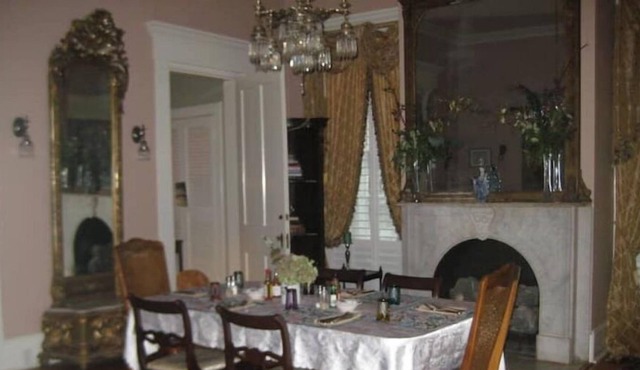 Magical stay at The Fairfax House D in Franklin