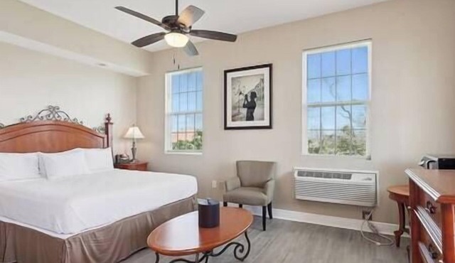 Magnolia Cottage R8