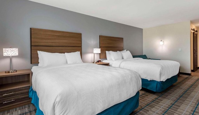 MainStay Suites Milwaukee-Franklin