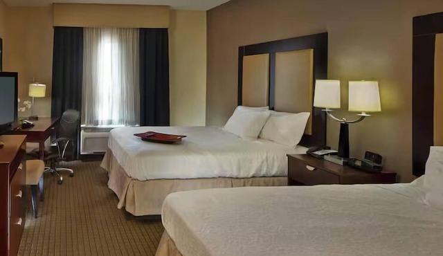 Making The Best Memories Along The Way! 2 Relaxing Units, Pool, Free Parking! in Decatur