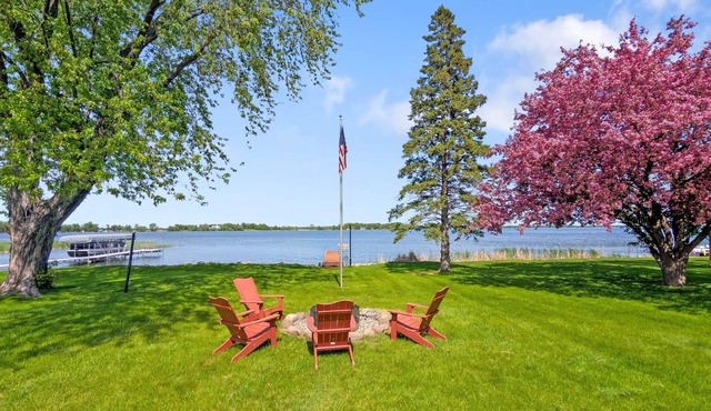 "Miller Bay Hideaway" on Lake Osakis