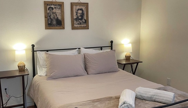 Miranda Lambert's famous Pink Pistol is a 5-minute walk from this apartment in Lindale