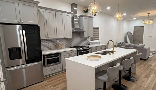 Modern 3BR Family Home - Large Backyard, Kid-Friendly, Minutes from Downtown! in New Orleans