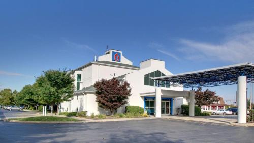 Motel 6-Springfield, IL I-55 I-72