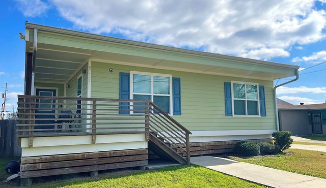 NEW Modern 3bd retreat in fabulous NOLA in New Orleans