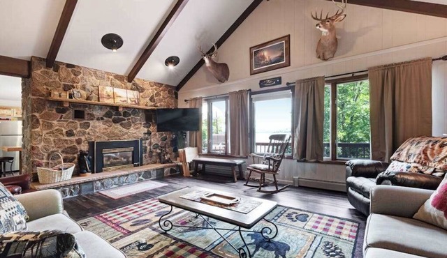 Newly remodeled lake home w/panoramic views & private swimming area