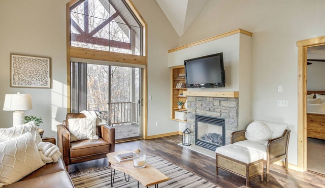 Nisswa Townhome w/Boat Slip + Gull Lake Access!