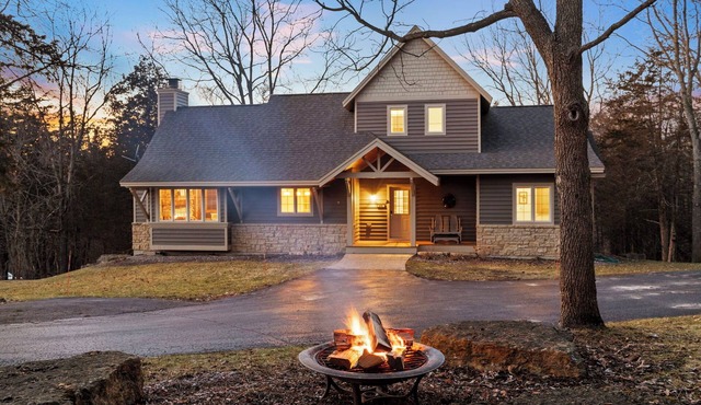 North Woods Lodge Vibes Hot Tub+Fire Pit 3 Seasons Room Galena Territory Retreat