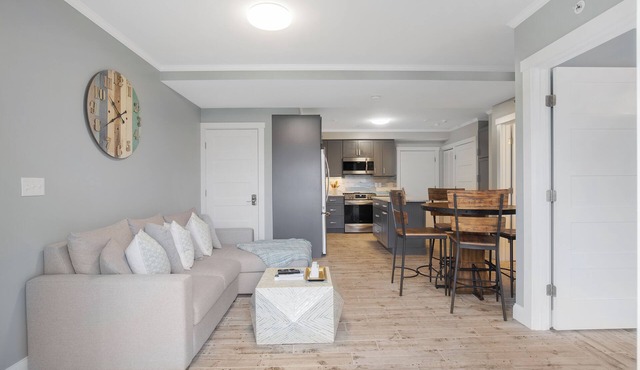 Oceanfront 2-bedroom Condo with Private Beach! in Dennis