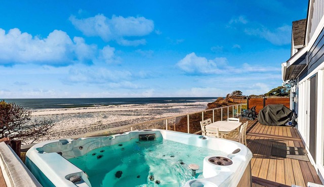 Oceanfront Home with Private Hot Tub, Deck Grill & Uninterrupted Pacific Views in South Beach