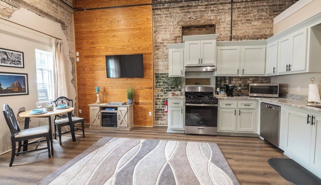 Only Groundfloor access Downtown Laurel - G in Laurel