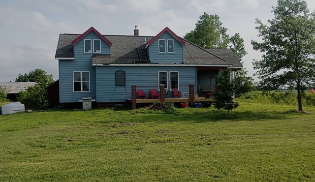 Patriot off Historic Route 66, 45 minutes from St Louis Mo or Springfield, Il.