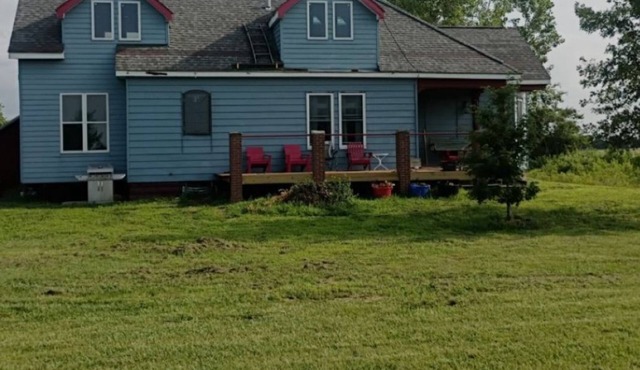 Patriot on Old Route 66, fire ring and camping available in 2 acre pasture