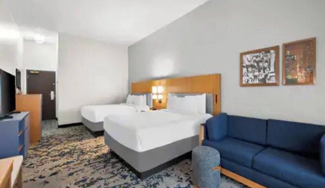 Peaceful Retreat Near Downtown & Local Attractions w/Indoor Pool Access