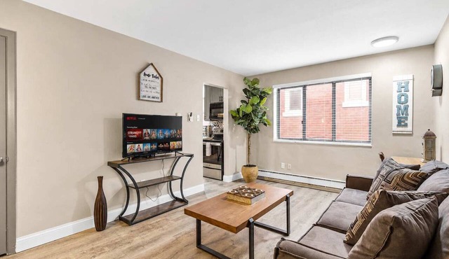 Pet-Friendly 1BR · Tower Grove · 3 mi SSM SLU · Free Parking