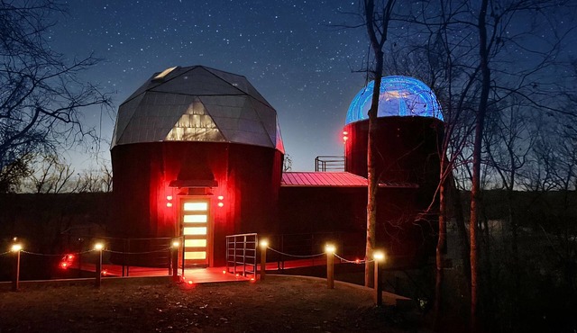 🌟Planetarium Treehouse🌟Stargazing Observatory with Beaver Lake Views in Springdale