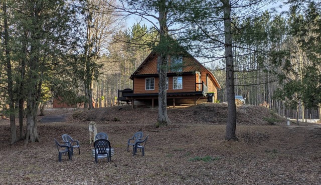 Platte River Pair: 2 cabins directly on Platte River*Sleeps 8*Private Deck