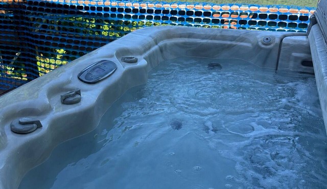 Porcupine Mountain View’s with outdoor hot tub