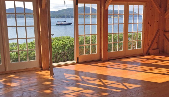 Private beach, dock, 1,500 ft of oceanfront on Greenings Island near Acadia in Southwest Harbor