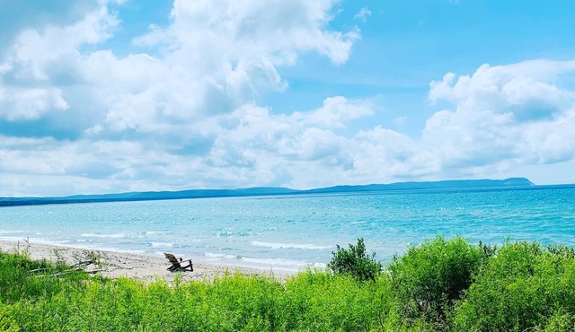 Private Lake Michigan Lakefront Pristine Good Harbor Bay beach Leland 5 guests