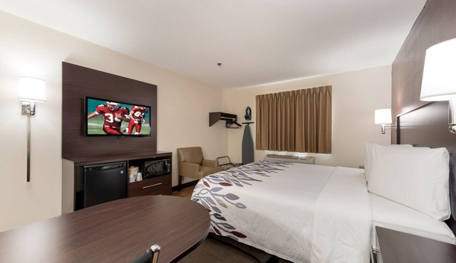Red Roof Inn Auburn