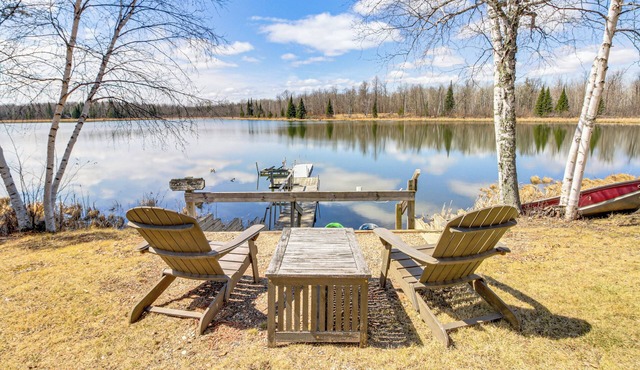 Relaxing Escape w/New Private Deck in Tenstrike