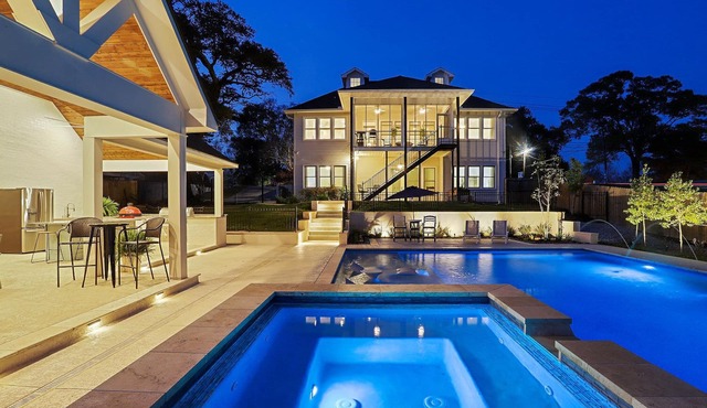 Relaxing Getaway on False River, with Swimming Pool, Hot Tub & Outdoor Kitchen