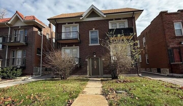 Relocate to the Loop Quiet 2BR near WashU