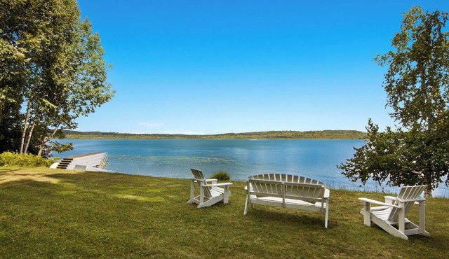Renovated Cottage with 100 ft Lake Private Lake Leelanau frontage