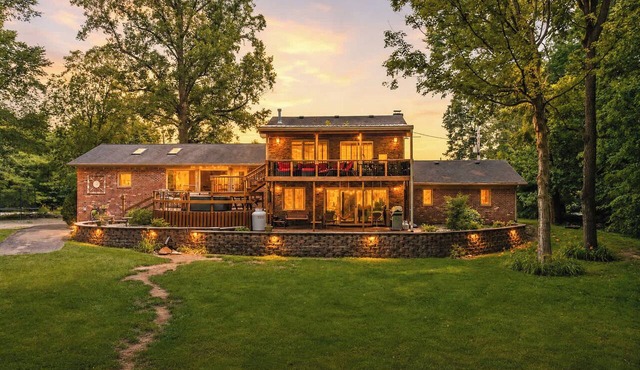 Riverside Haven | Firepit Grill Private Dock! in Fishers