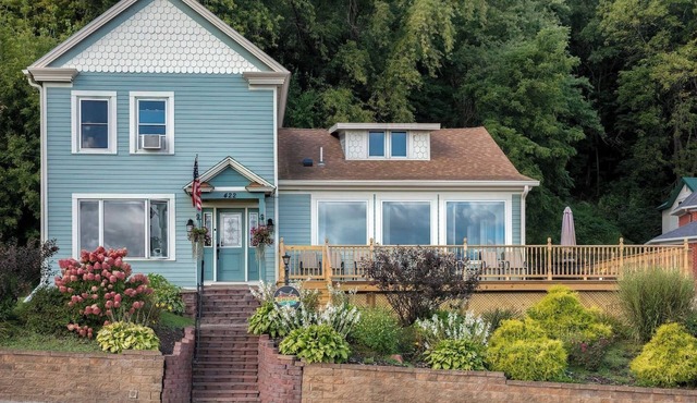 Riverview, 5BR, Hot tub, Fireplace, Arcade Game