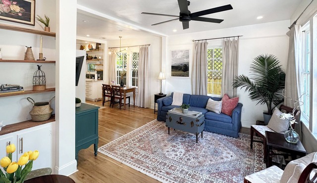 Riverwalk Mill Cottage - Southern Charm Stay in Columbus