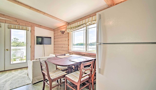 Rock River Access! Peaceful Horicon Studio