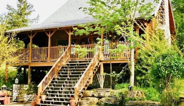 Rocky Waters Estate, Hanover IL - Fisherman’s Cabin