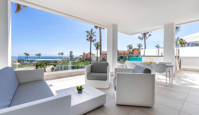 Santa Barbara Heights CLC - Luxury, private pool on terrace, sea view